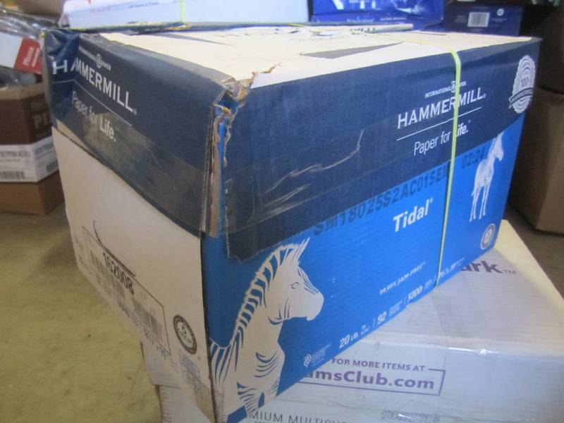 lot 202 image: Case of 8.5 x 11 Printer Paper 50...