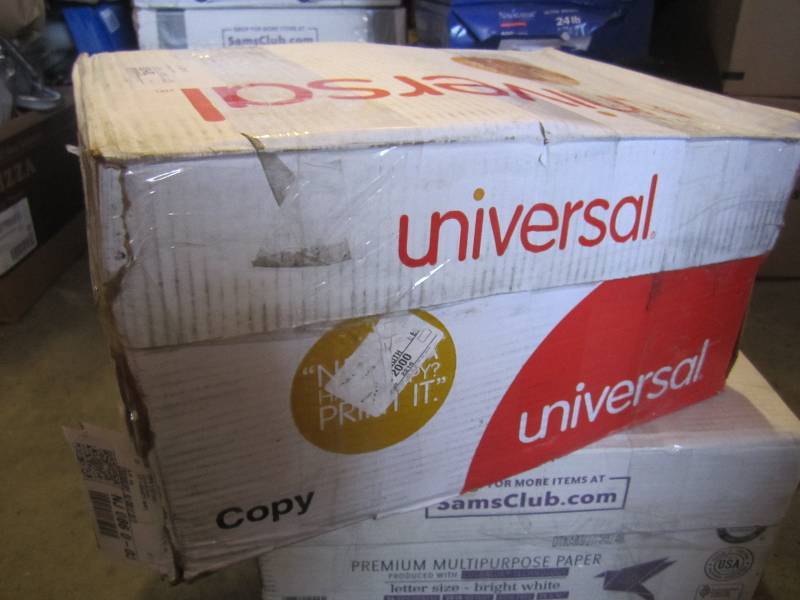 lot 205 image: Case with 4500 Sheets 8.5 x 11 Pr...
