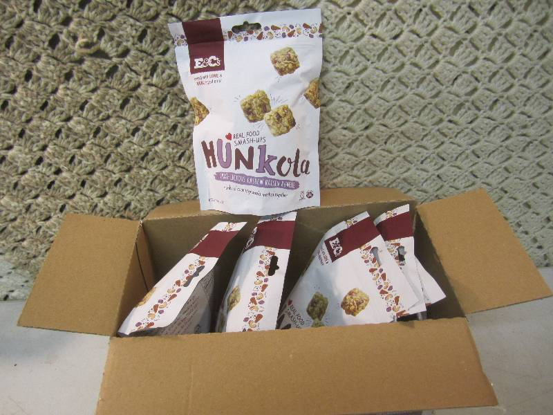 lot 236 image: Box of 6 Bags of E&Cs Real Food Sm...