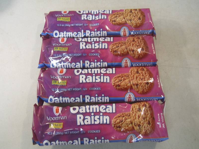 lot 247 image: 4 Packs of Oatmeal Raisin Cookies B...
