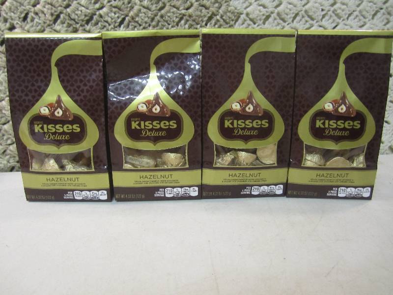 lot 257 image: 4 Bags of Hersheys Deluxe Hazelnut ...