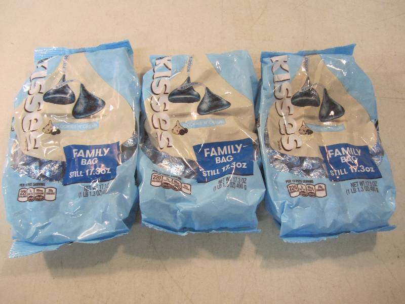lot 258 image: 3 Bags of Hersheys Kisses Cookies ...