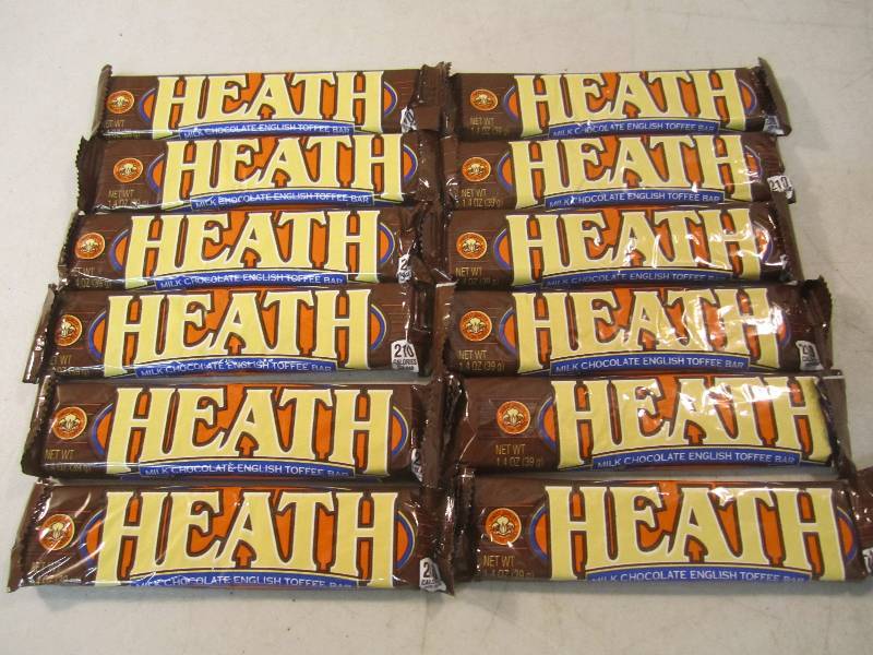lot 267 image: 12 Heath Candy Bars Best by Jan 201...