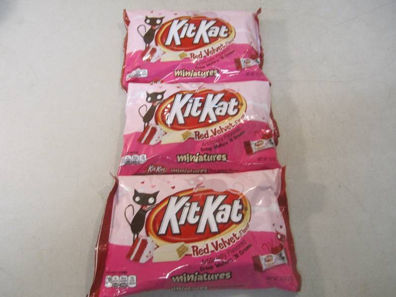 lot 277 image: 3 Bags of Kit Kat Red Velvet Minatu...
