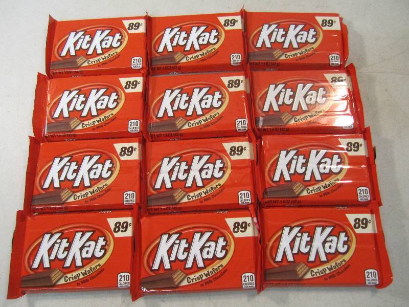 lot 280 image: 12 Kit Kat Candy Bars Best by Aug 2...