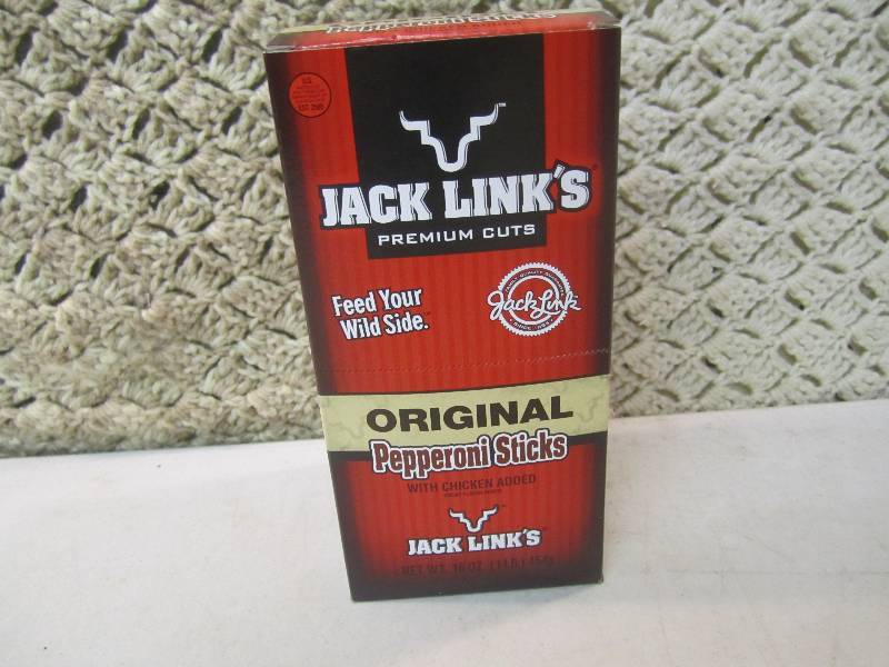 lot 285 image: Box of 20 Jack Links Original Peppe...