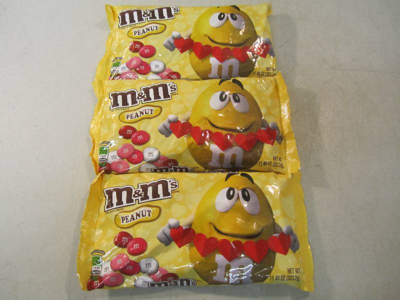 lot 289 image: 3 Big Bags of Peanut M&Ms Best by ...