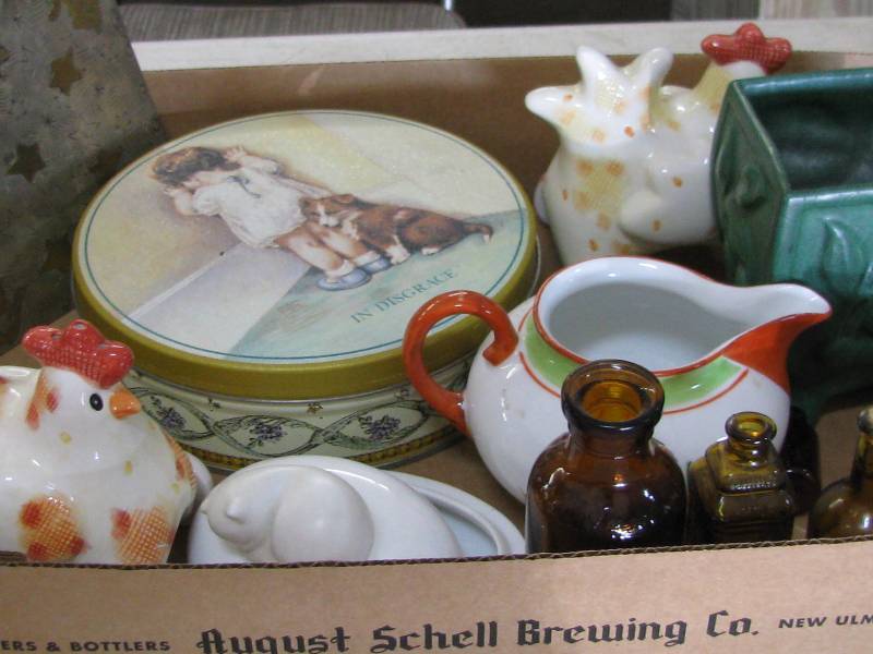 lot 3 image: Misc Glassware