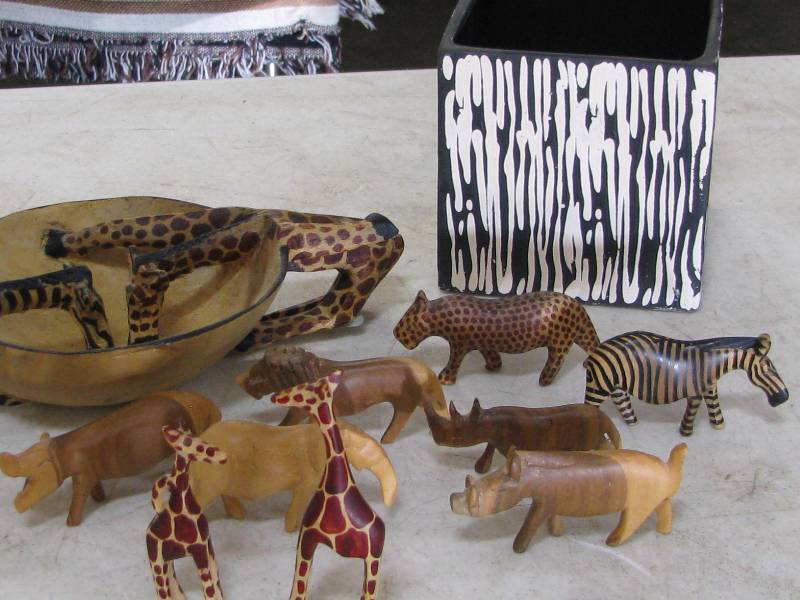 lot 12 image: African Animals