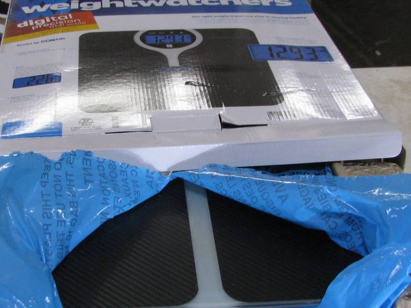 lot 28 image: Weight Watchers Digital Scale