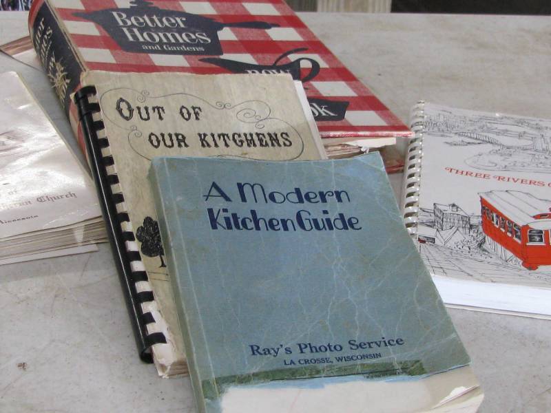 lot 34 image: Cook Books