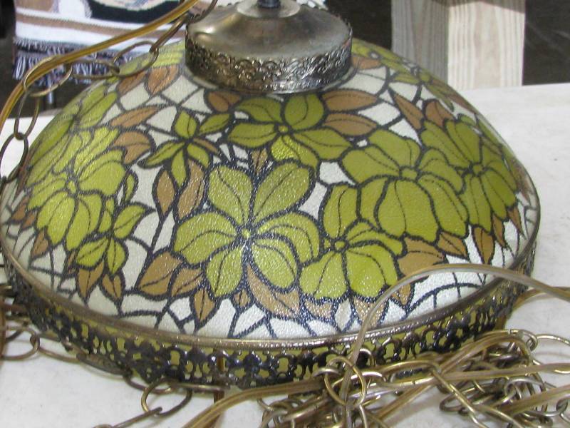 lot 39 image: Hanging Light