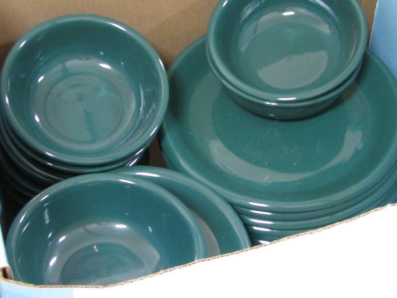 lot 40 image: Dinnerware Set