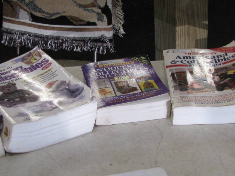 lot 77 image: Price Guides