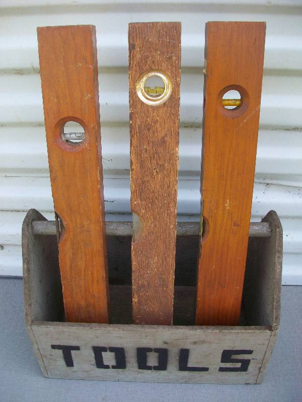 lot 35 image: Wood Levels & Plane