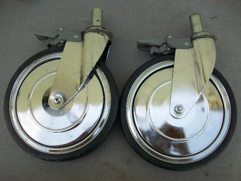 lot 69 image: Industrial Casters