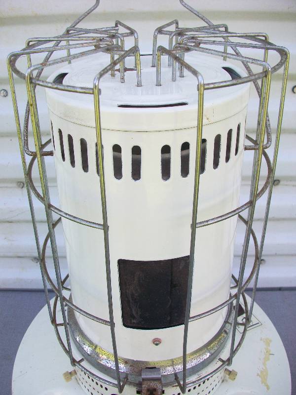 lot 70 image: Kerosene Heater