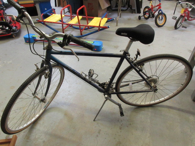 lot 139 image: TREK MULTI TRACK 720 21 SPEED BIKE