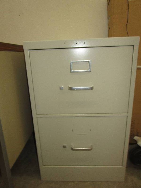 lot 16 image: metal file cabinet 18X26.5X 29. TWO DRAWERS