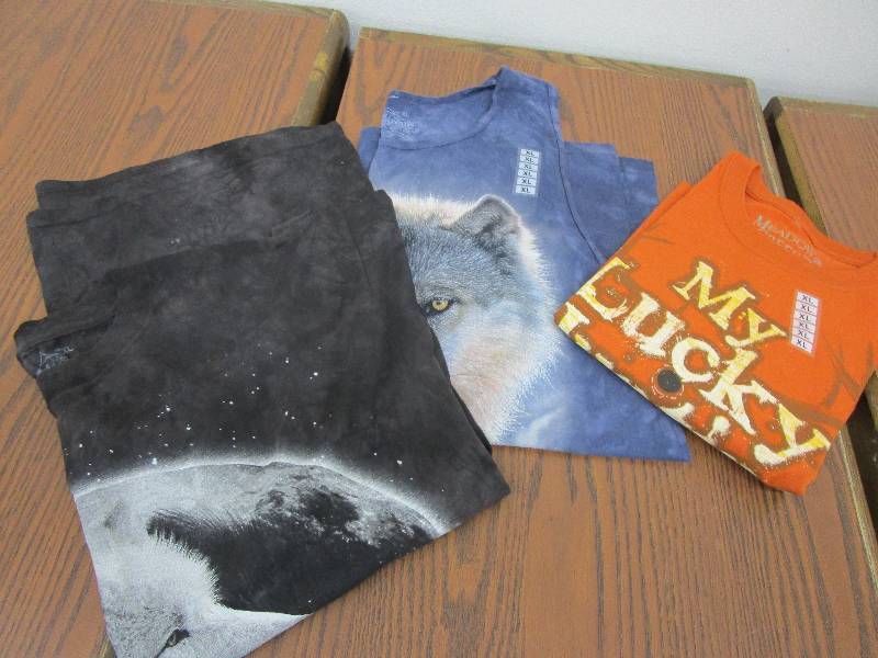 lot 27 image: 3 shirts XL