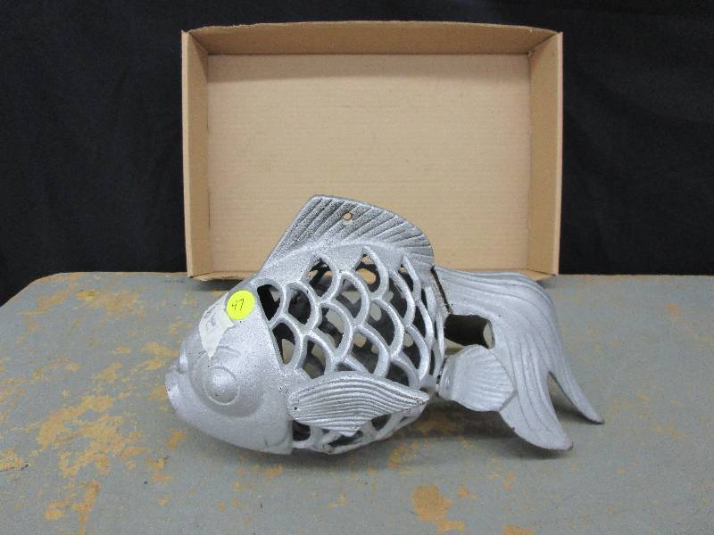 lot 47 image: Heavy Metal Fish