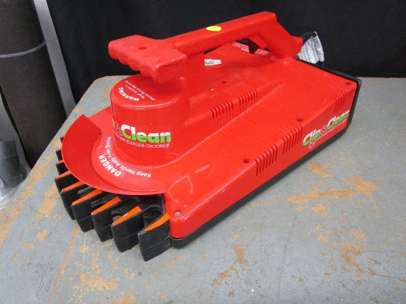 lot 58 image: Garden Groomer