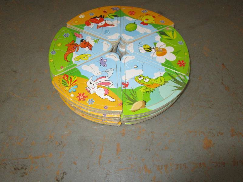 lot 69 image: 60 Small Kids Puzzle. 6 Designs, 10 of each Design