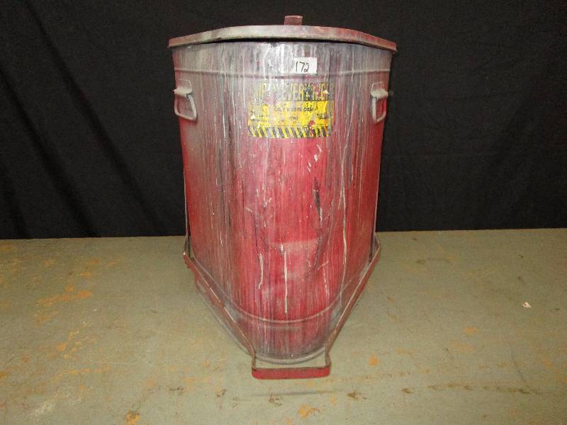 lot 85 image: Metal Grease Can