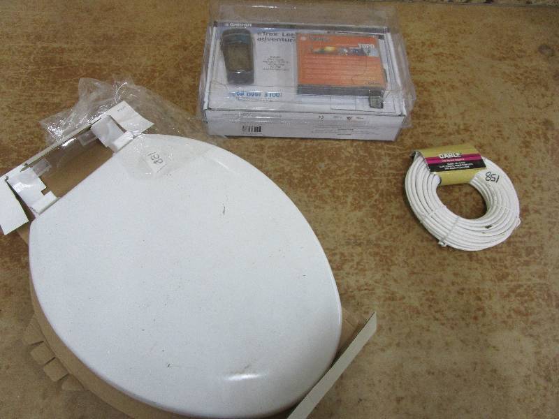 lot 105 image: Toilet seat, Cable, Garmin