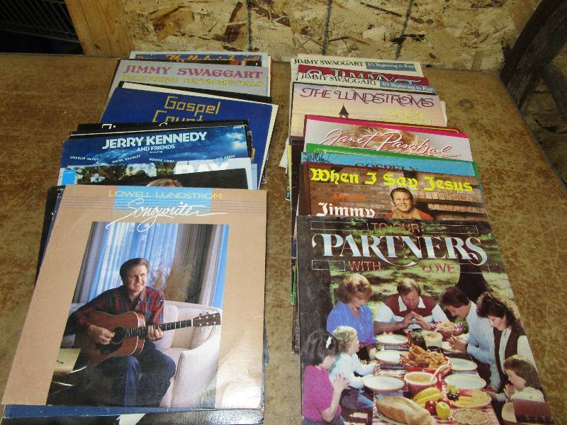 lot 128 image: Lots of Records
