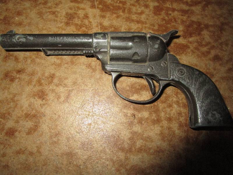 lot 139 image: Daisy Bulls Eye Gun