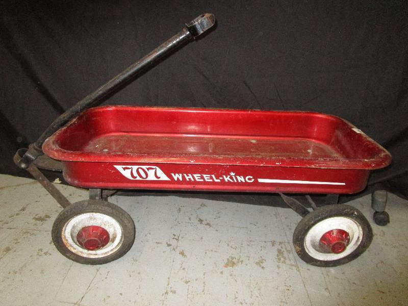 lot 150 image: 707 Wheel King Red Wagon