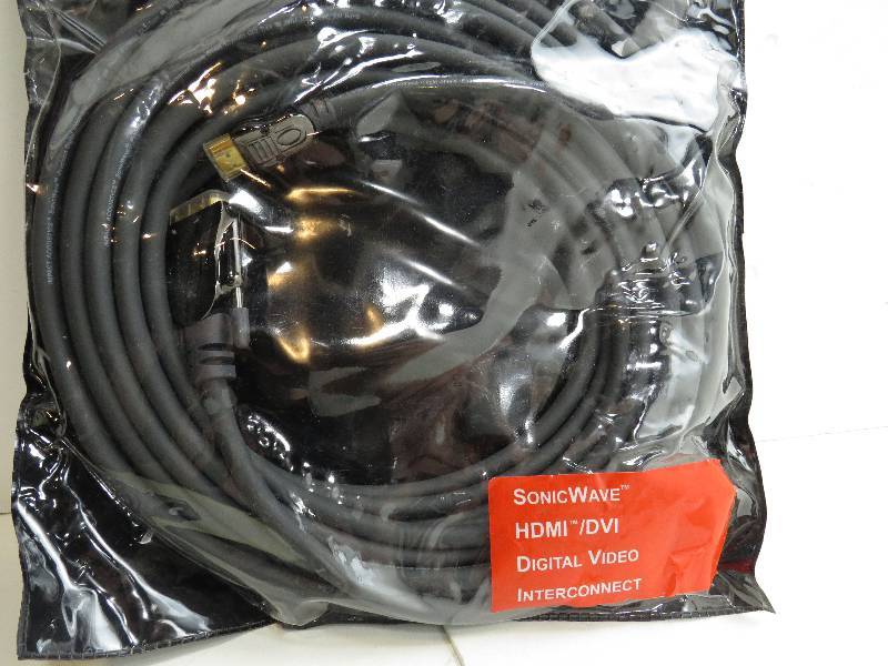 lot 11 image: Lot of assorted cables please look at pictures plus more