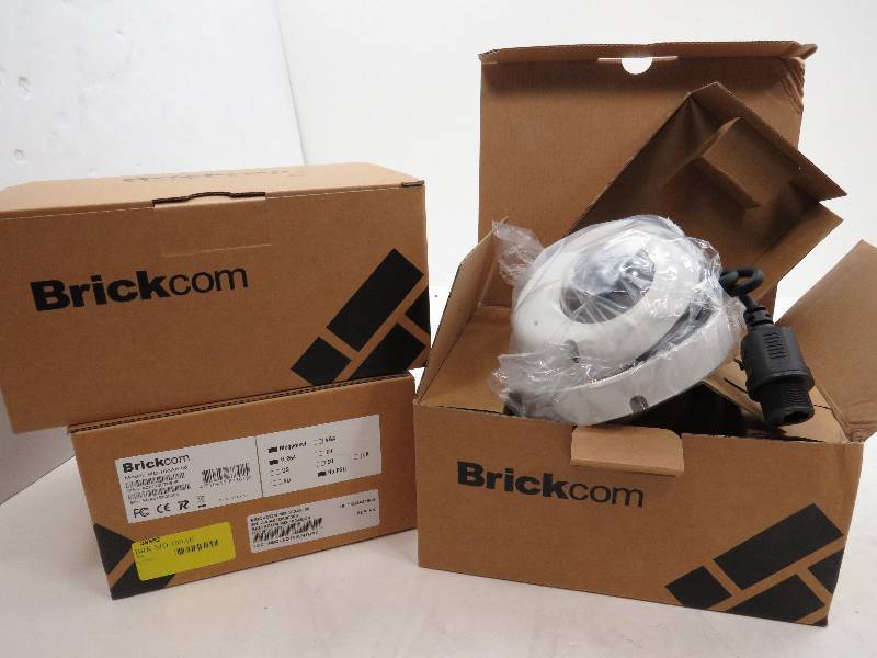 lot 8 image: BRICKCOM MD-100AE-00 OUTDOOR SECURITY CAMERA