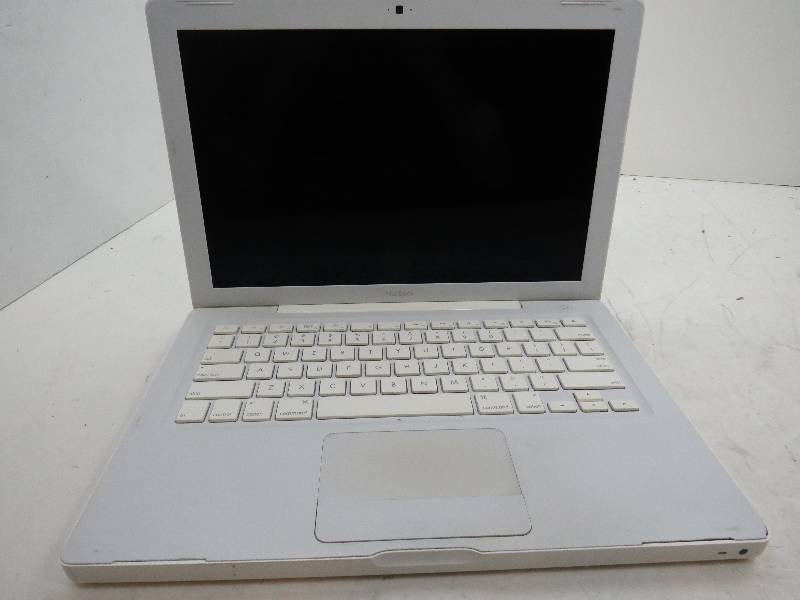 lot 26 image: Apple MacBook Laptop