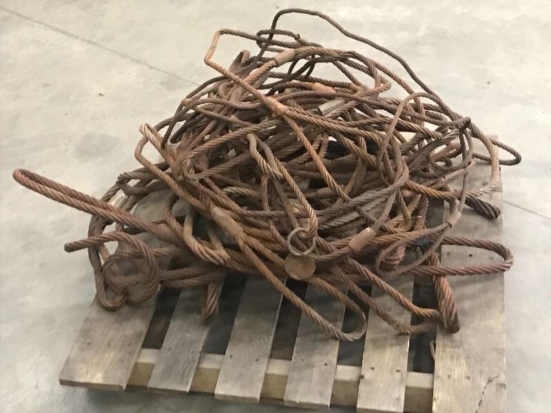 lot 16 image: Pallet Lot Of Industrial Lifting Ca...