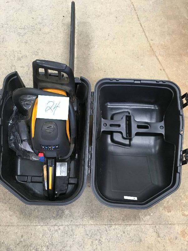 POULAN PRO PR5020 20 in. 50cc Gas Chainsaw  USED in working conditions