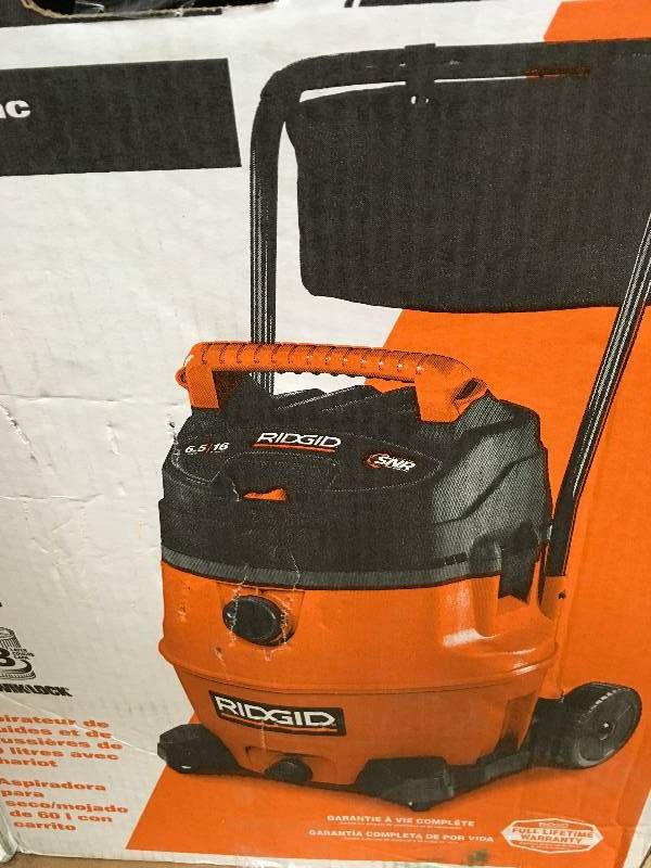 RIDGID 16 Gal. 6.5-Peak HP Wet Dry Vac in like New conditions