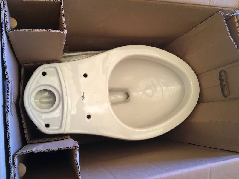 AMERICAN STANDARD Cadet 3 FloWise Tall Height 2-piece 1.28 GPF High Efficiency Elongated Toilet in White  white not used