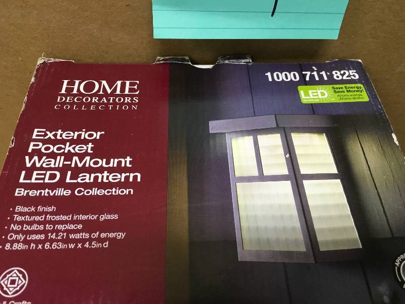Outdoor Black Pocket LED Wall Lantern in good conditions