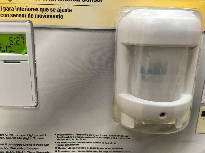 lot 59 image: DEFIANT 8 Amp 7-Day Indoor In-Wall SunSmart Digital Timer Switch with Motion Sensor, White New