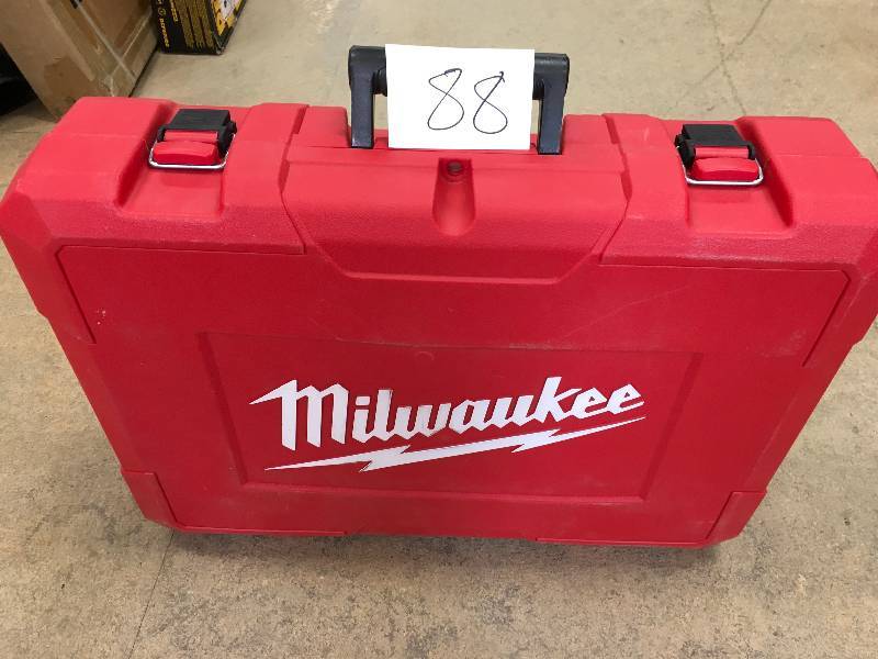 lot 88 image: Milwaukee 12 in. Heavy-Duty Hammer Drill in  good working conditions