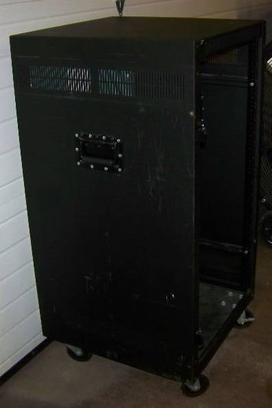 lot 52 image: Middle Atlantic Equipment Rack, 21RU, with Mounted Power Strip on Wheels