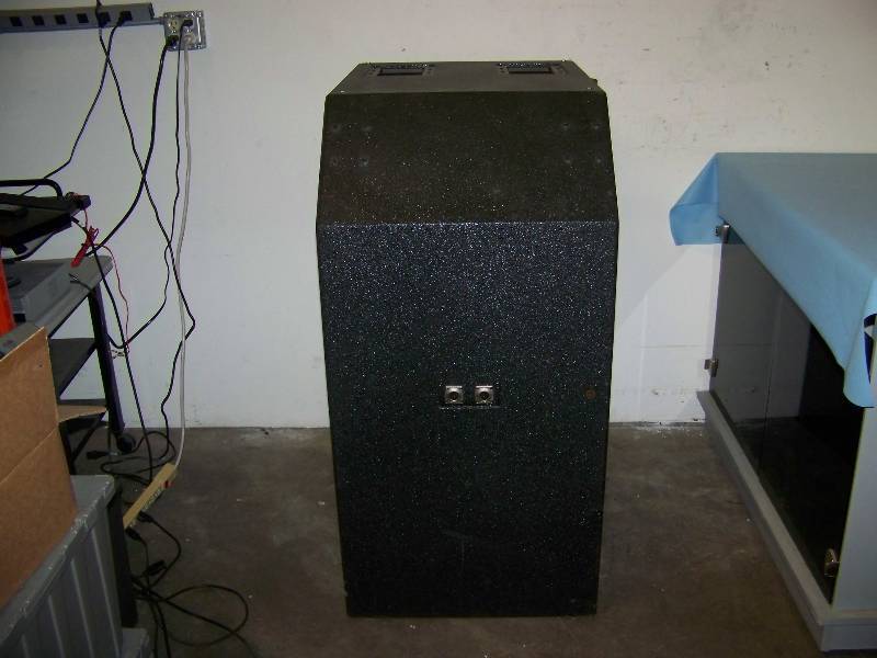 lot 6 image: Large Venue, Subwoofer