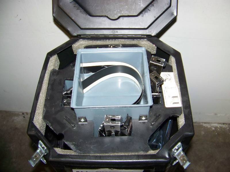 lot 48 image: Skyline Displays, Trade Show items in Hard Plastic, Rolling Case