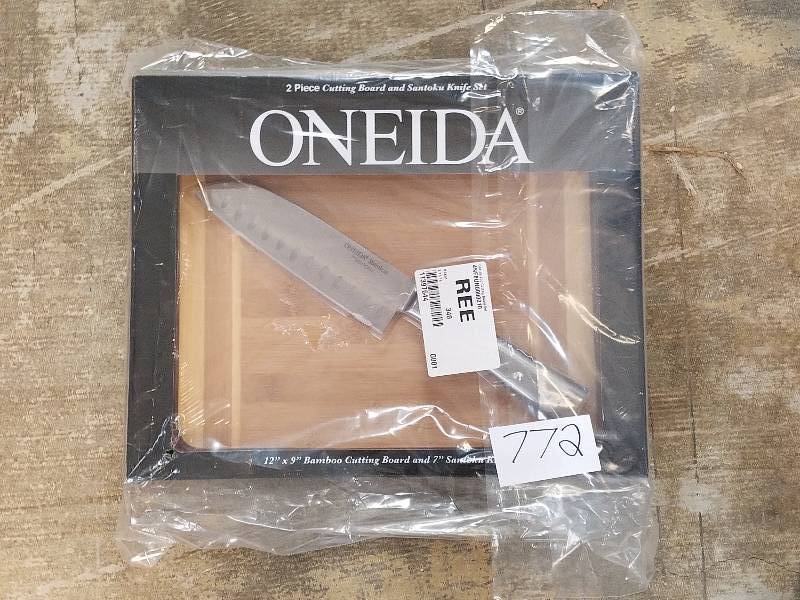 Oneida Bamboo Cutting Board with Santoku Knife, Housewares, Electronics,  Vacuums, Cookware, Tools, Furniture, Exercise Equipment & More - IN  BURNSVILLE MN