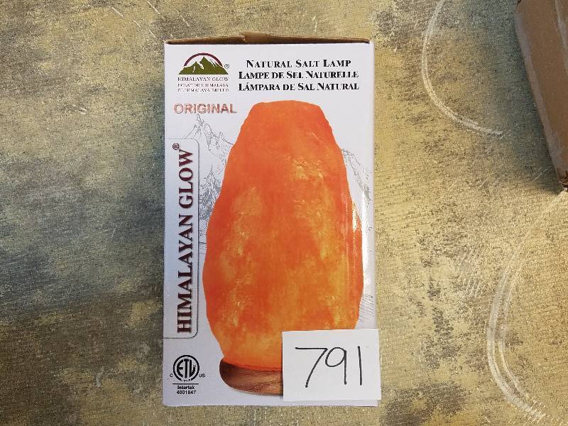 lot 791 image: Himalayan Salt Lamp - Large