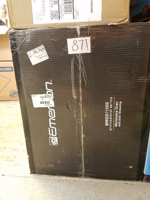 lot 871 image: Emerson 1.2 Cu. Ft. 1100-Watt Microwave OvenGrill