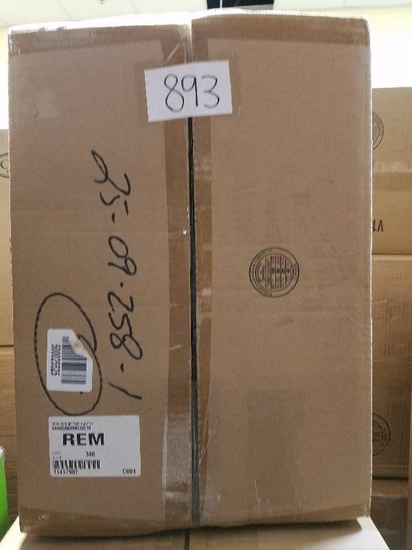 lot 893 image: Chefs Mark 3-Pc. Pre-Seasoned Cast Iron Essential Pan Set
