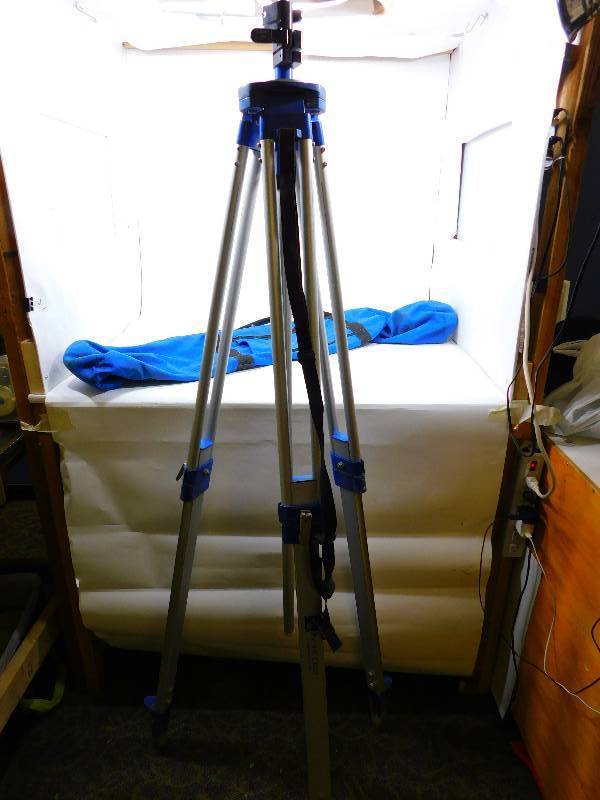 lot 87 image: PACIFIC CREST Aluminum Telescoping Antenna Tripod